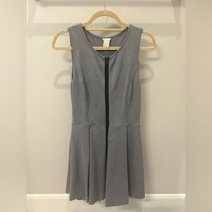 Club Monaco Front Zip Midi Dress with Side Pockets in Grey/Black trim, Size 8